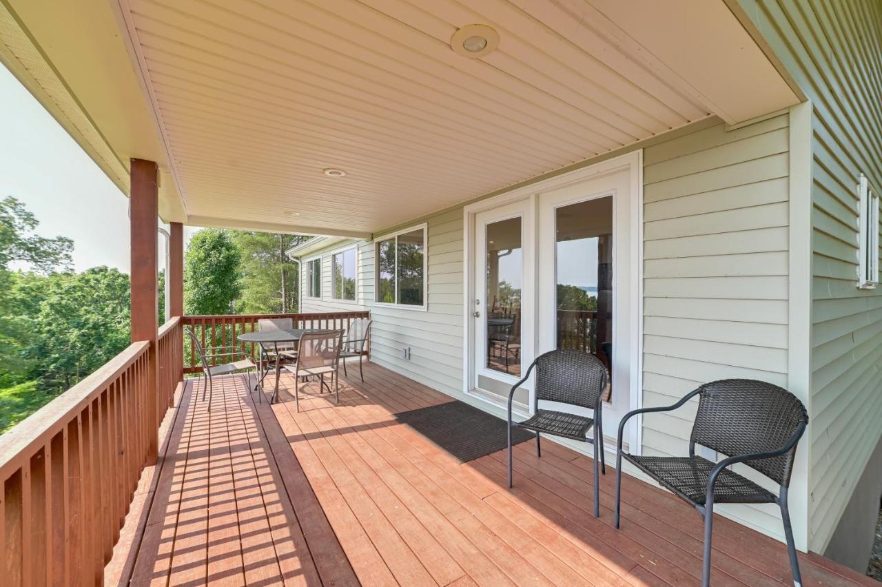 Kentucky Lake Getaway With Lookout Deck, Water View! New Concord Екстер'єр фото